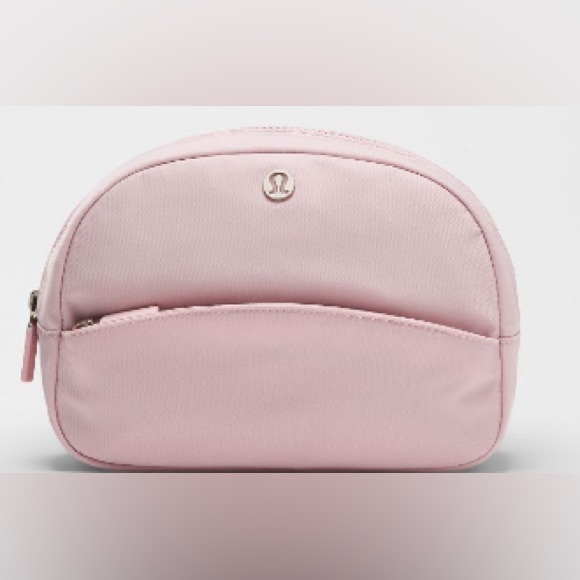 Lululemon 🆕 pink haze City EssentialsPouch 4L new with tags